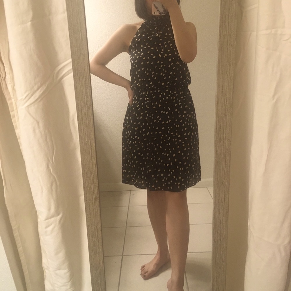 Black dress with beige dot